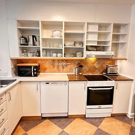 O1 - Carolinas Apartment